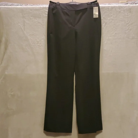 Tahari Pantsuit (does not include necklace) - Picture 9 of 16